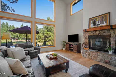 Living - 60780 Currant Way, Bend, OR 97702 photo 1 of 5