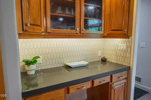 Kitchen - 60780 Currant Way, Bend, OR 97702 photo 3 of 9