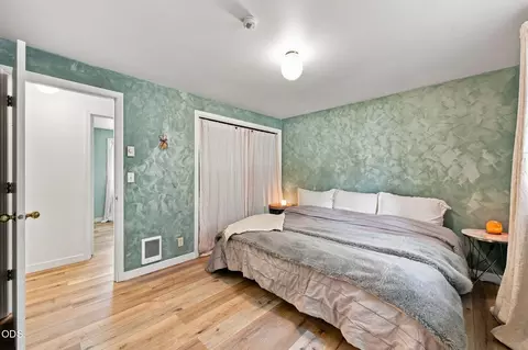 Bedroom - 56256 Eider Rd, Bend, OR 97707 photo 2 of 2