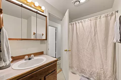 Bath - 56256 Eider Rd, Bend, OR 97707 photo 1 of 3