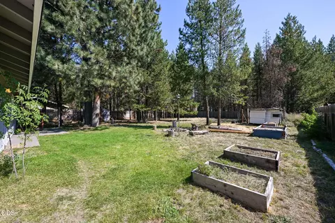 Exterior - 56256 Eider Rd, Bend, OR 97707 photo 9 of 10