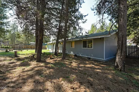Exterior - 56256 Eider Rd, Bend, OR 97707 photo 4 of 10