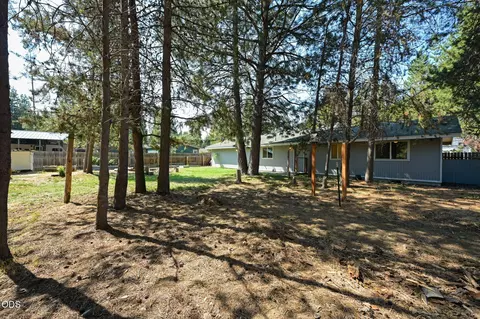 Exterior - 56256 Eider Rd, Bend, OR 97707 photo 5 of 10
