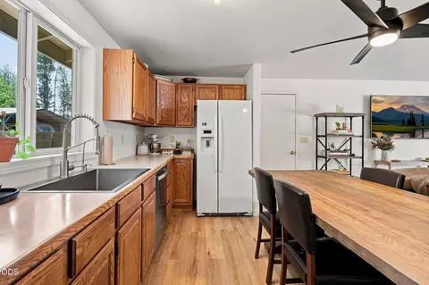 Kitchen - 56256 Eider Rd, Bend, OR 97707 photo 4 of 5