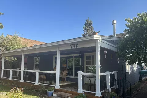 748 NE 4th St, Prineville, OR 97754