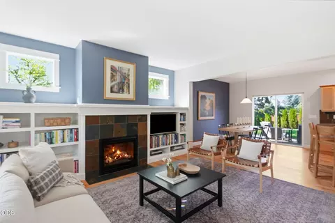 Living - 20256 Halfway Rd, Bend, OR 97703 photo 4 of 4
