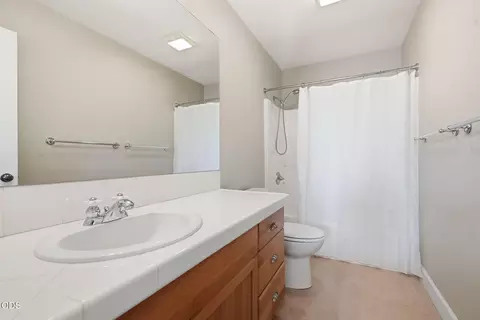 Bath - 20256 Halfway Rd, Bend, OR 97703 photo 4 of 4