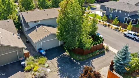 Exterior - 20256 Halfway Rd, Bend, OR 97703 photo 13 of 14