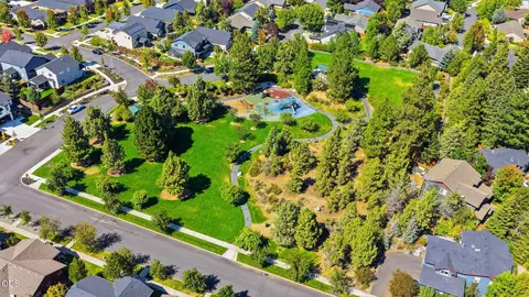 View/Area - 20256 Halfway Rd, Bend, OR 97703 photo 3 of 3
