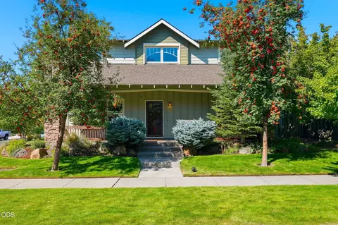 Exterior - 20256 Halfway Rd, Bend, OR 97703 photo 2 of 14