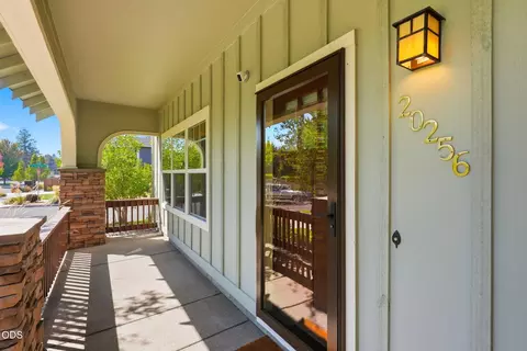 Exterior - 20256 Halfway Rd, Bend, OR 97703 photo 6 of 14