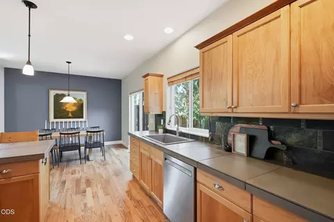 Kitchen - 20256 Halfway Rd, Bend, OR 97703 photo 2 of 4