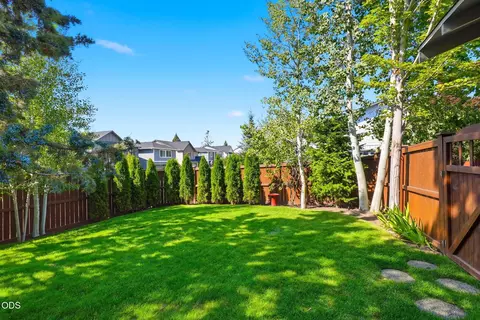 Exterior - 20256 Halfway Rd, Bend, OR 97703 photo 10 of 14