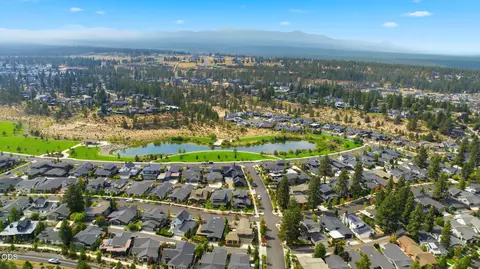 View/Area - 1683 NW Lewis St, Bend, OR 97703 photo 8 of 8