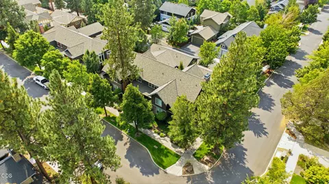 View/Area - 1683 NW Lewis St, Bend, OR 97703 photo 1 of 8