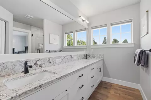 Bath - 1683 NW Lewis St, Bend, OR 97703 photo 1 of 4