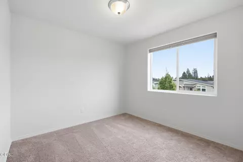 Bedroom - 2981 NE Roxy Pl, Bend, OR 97701 photo 3 of 6
