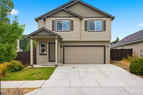 Exterior - 2981 NE Roxy Pl, Bend, OR 97701 photo 2 of 8