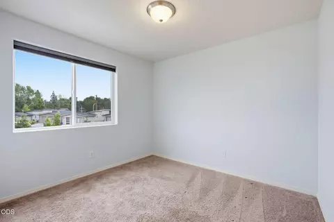 Bedroom - 2981 NE Roxy Pl, Bend, OR 97701 photo 5 of 6