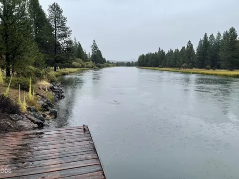 56550 Eclipse Dr, Bend, OR 97707 photo 2