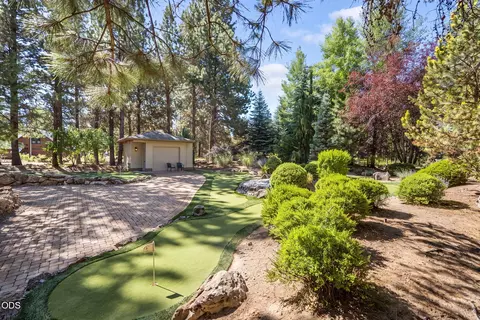 Exterior - 56680 Lunar Dr, Bend, OR 97707 photo 7 of 8