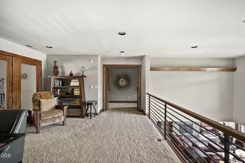Entry Way - 56680 Lunar Dr, Bend, OR 97707 photo 5 of 6