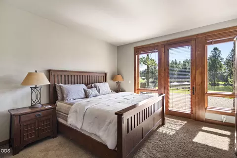 Bedroom - 56680 Lunar Dr, Bend, OR 97707 photo 3 of 8