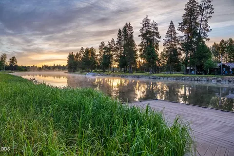 56688 Lunar Dr, Bend, OR 97707 photo 3