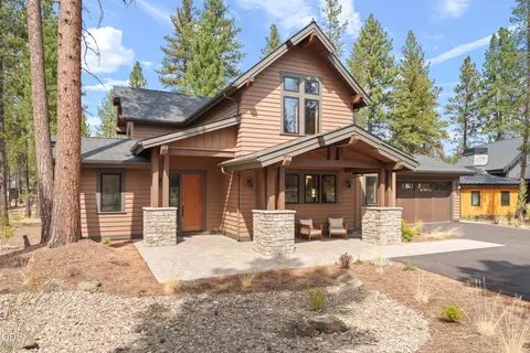 Exterior - 18211 Basalt Ln, Bend, OR 97707 photo 3 of 11