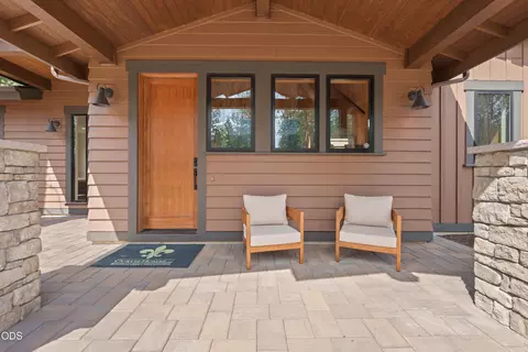 Exterior - 18211 Basalt Ln, Bend, OR 97707 photo 6 of 11