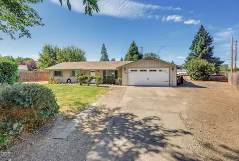 1210 Jasper St, Medford, OR 97501