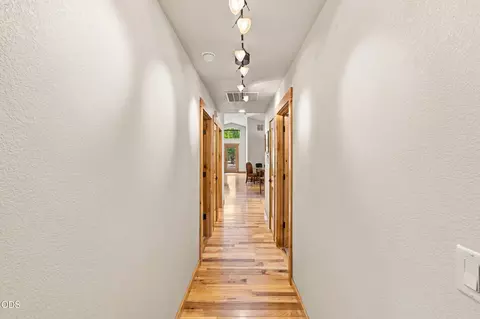Entry Way - 52216 Moose Rd, La Pine, OR 97739 photo 4 of 4