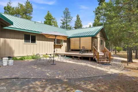 Exterior - 52216 Moose Rd, La Pine, OR 97739 photo 8 of 21