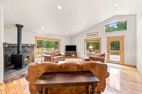 Living - 52216 Moose Rd, La Pine, OR 97739 photo 1 of 7