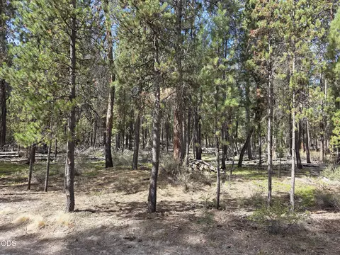 50429 Cascade St, La Pine, OR 97739 photo 3