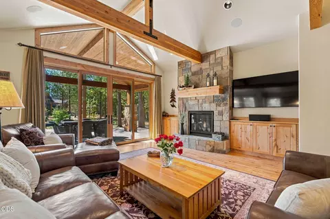 Living - 56311 Fireglass Loop, Bend, OR 97707 photo 2 of 5