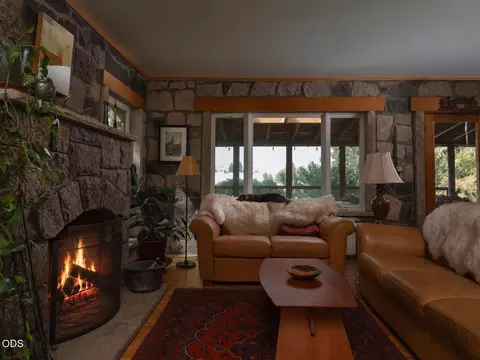 Living - 61859 Dobbin Rd, Bend, OR 97702 photo 1 of 4