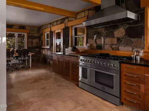 Kitchen - 61859 Dobbin Rd, Bend, OR 97702 photo 3 of 5