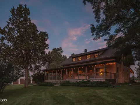 Exterior - 61859 Dobbin Rd, Bend, OR 97702 photo 2 of 7