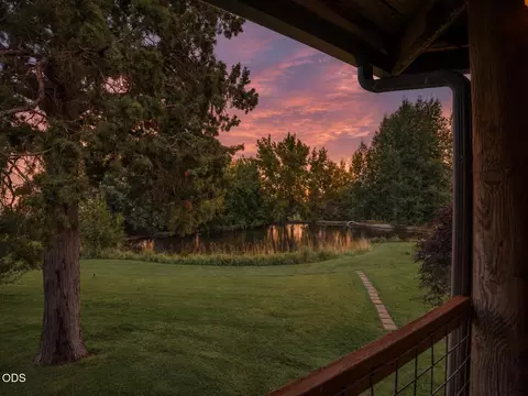 Other - 61859 Dobbin Rd, Bend, OR 97702 photo 4 of 12