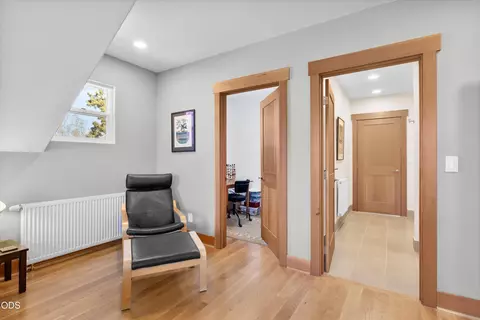 Entry Way - 61859 Dobbin Rd, Bend, OR 97702 photo 2 of 2