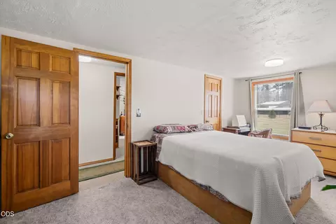 Bedroom - 4551 Holland Loop Rd, Cave Junction, OR 97523 photo 3 of 5