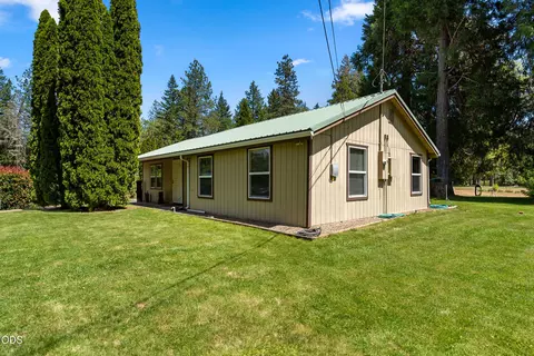 Exterior - 4551 Holland Loop Rd, Cave Junction, OR 97523 photo 3 of 22