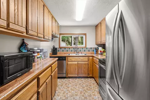Kitchen - 4551 Holland Loop Rd, Cave Junction, OR 97523 photo 1 of 2