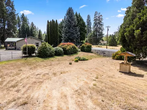 Exterior - 4551 Holland Loop Rd, Cave Junction, OR 97523 photo 20 of 22