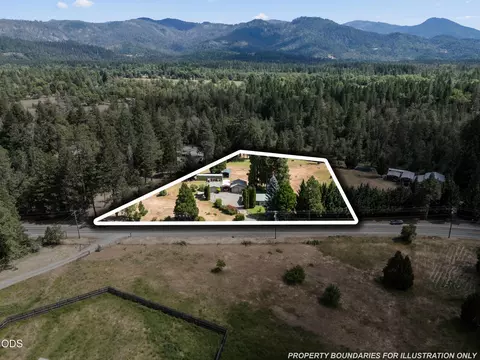View/Area - 4551 Holland Loop Rd, Cave Junction, OR 97523 photo 3 of 3