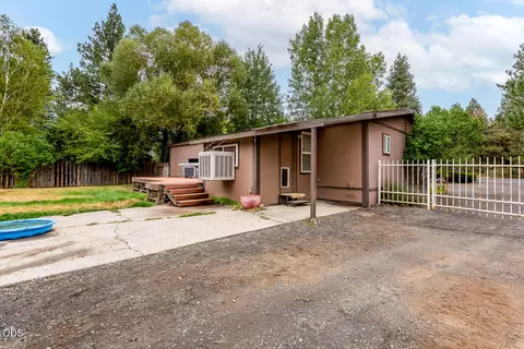 Exterior - 59865 Cheyenne Rd, Bend, OR 97702 photo 3 of 16