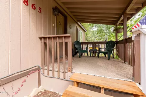 Exterior - 59865 Cheyenne Rd, Bend, OR 97702 photo 2 of 16