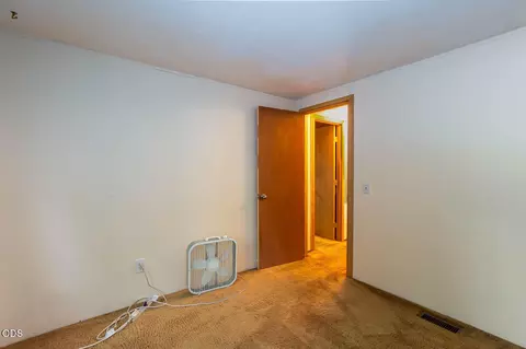 Bedroom - 59865 Cheyenne Rd, Bend, OR 97702 photo 3 of 4