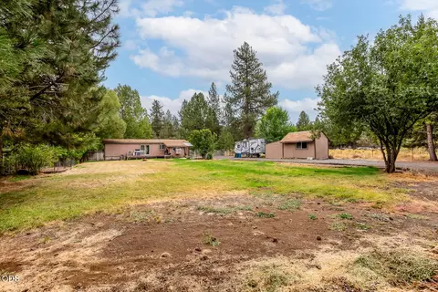 Exterior - 59865 Cheyenne Rd, Bend, OR 97702 photo 7 of 16